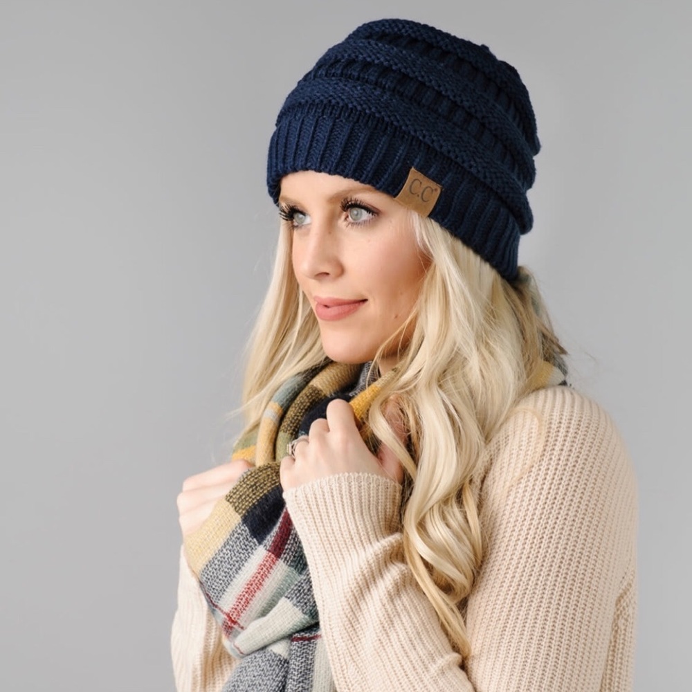 Navy knit beanie by cc